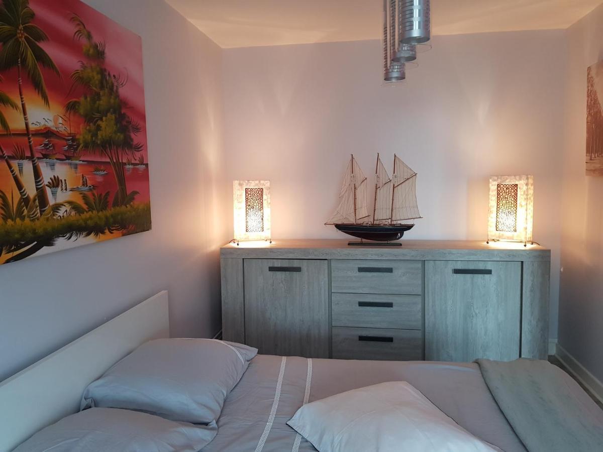 Chambre à louer dans un appartement proche du centre-ville Nevers Chambre photo