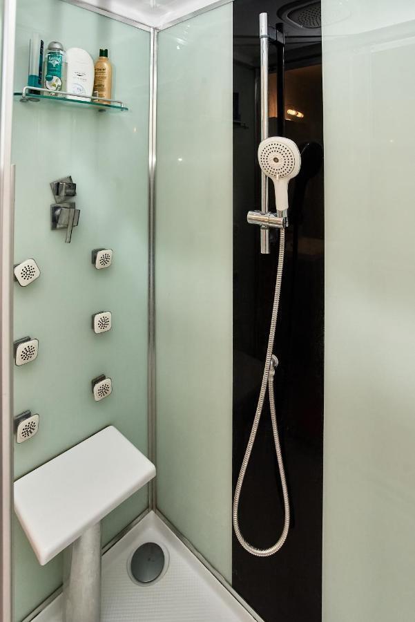 Chambre à louer dans un appartement proche du centre-ville Nevers Extérieur photo